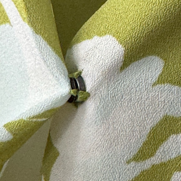 Ann Taylor Green and White Floral Blouse - Picture 3 of 4